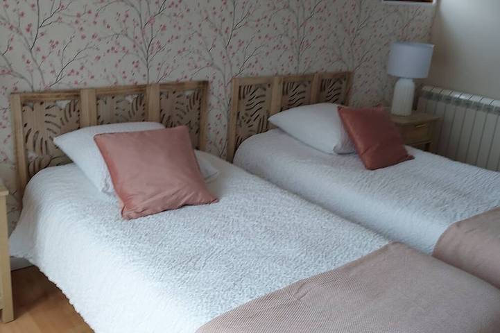 Le Mûrier single-storey house with beautiful veranda. Beautiful garden. in Gramat, Parque Natural Regional Causses du Quercy