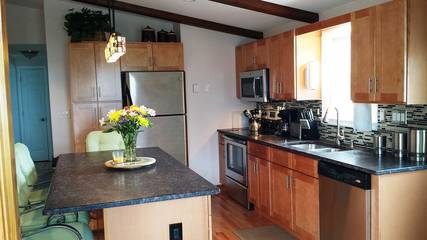 Vacation House for 6 Guests in Jamestown, Rhode Island, Picture 4