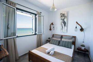 Apartment for 4 People in Katastari, Alykes, Photo 1