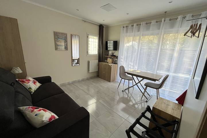 Gîte pour 2 personnes, avec terrasse et jardin à Tourrettes-sur-Loup - 4