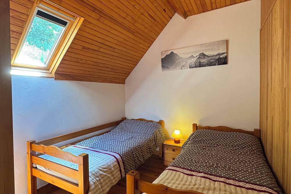 Chalet avec vue panoramique, calme,  jardin & centre à pied – Cauterets in Cauterets, Parc national des Pyrénées