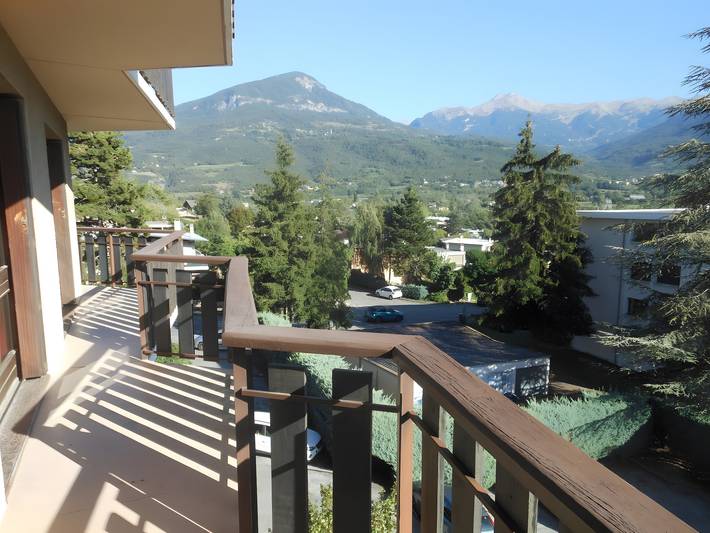 Appartement de vacances pour 6 personnes, avec vue sur le lac, animaux acceptés à Embrun