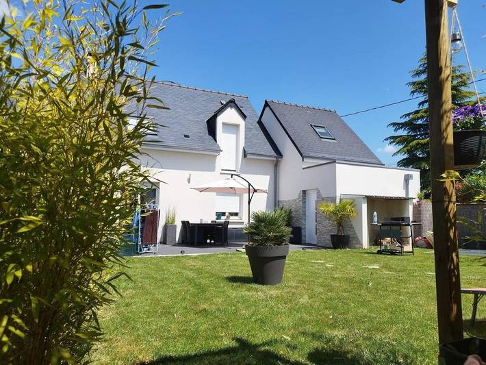 Location de vacances pour 6 personnes, avec terrasse et jardin, adapté aux familles à Véretz