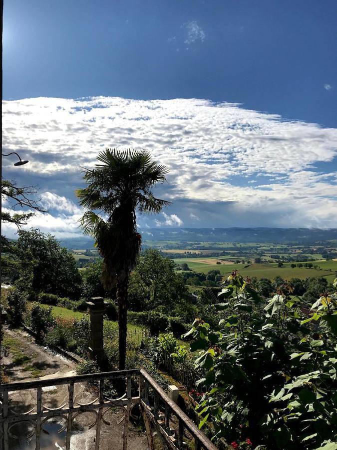 Location de vacances pour 13 personnes, avec piscine ainsi que vue et jardin dans Saint-Babel - 2