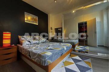 Appartement De Vacances pour 4 Personnes dans Puteaux, Hauts-de-Seine, Photo 1