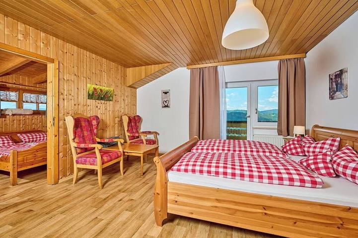 Ferienhaus für 25 Personen, mit Garten und Pool in Kollnburg - 2