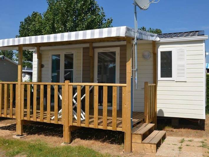 Camping pour 4 personnes, avec terrasse et bassin pour enfant à Saint-Hilaire-de-Riez - 2