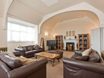 Holiday Rental for 17 People in Broomholm, Norfolk, Photo 1