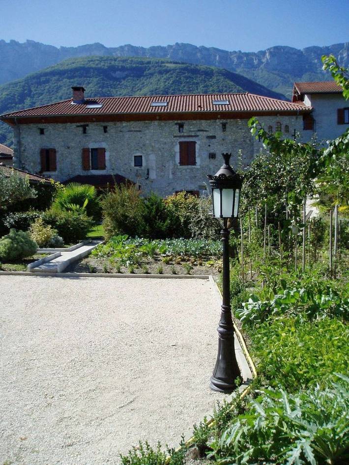 Cottage pour 2 personnes, avec vue ainsi que piscine et jardin à Sainte-Marie-d'Alloix