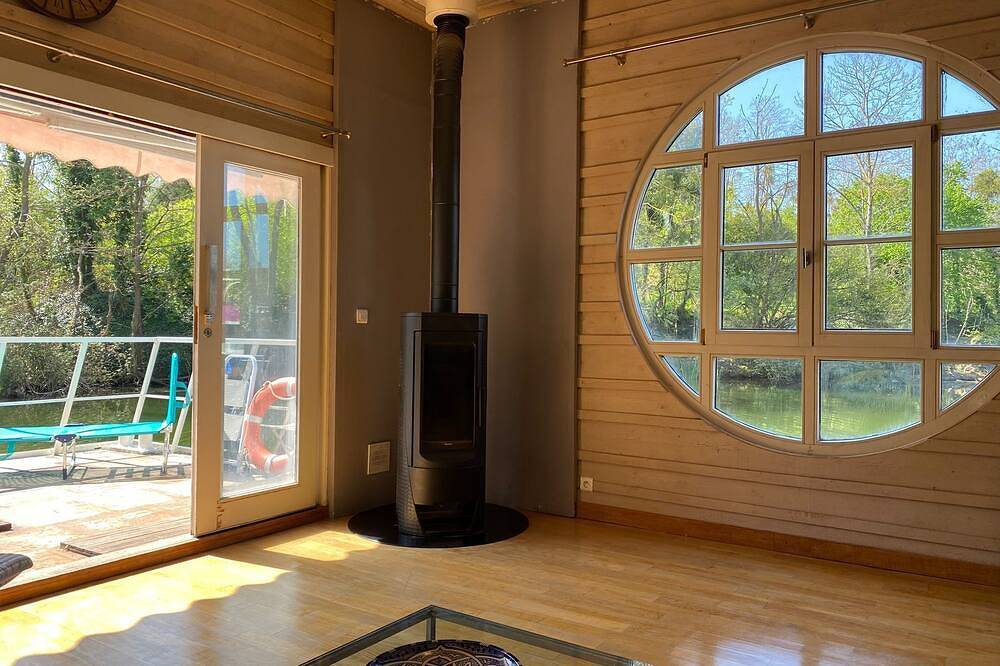 Maison Flottante en Pleine Nature à 35 mn de Paris in Vigneux-sur-Seine, Essonne