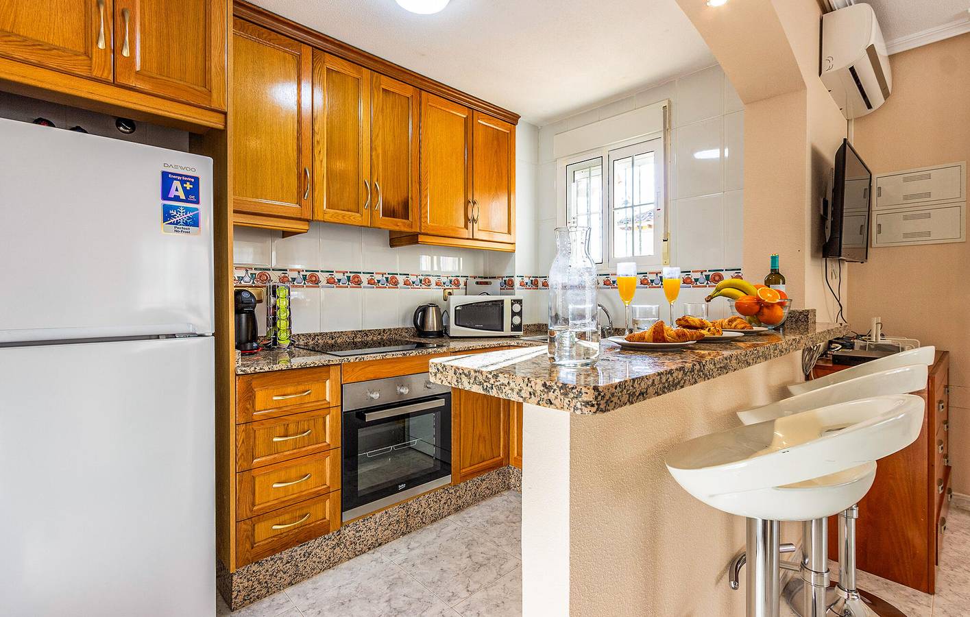 Apartment am Strand mit Pool und AC in der Nähe von Playa de Campoamor in Lomas de Don Juan, Orihuela