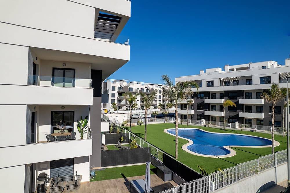 Entire apartment, Casa Hermano - Stylish apartment in Villamartín. in Panorama Golf, Orihuela