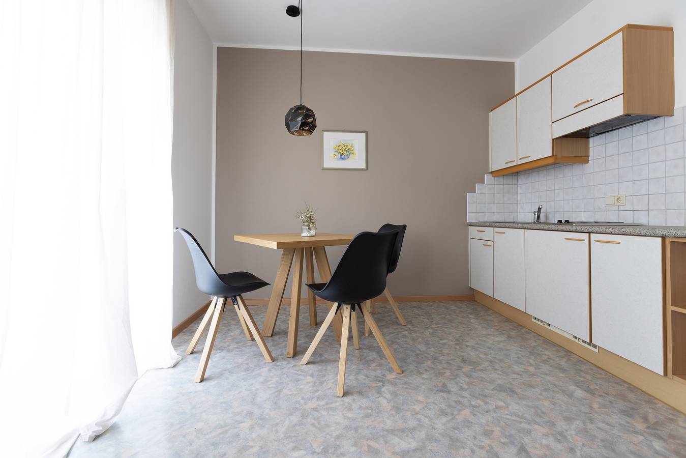 Entire apartment, Lovingly Furnished Apartment with Balcony and Stunning City Views in the Residence in Marling, Ortler Alps