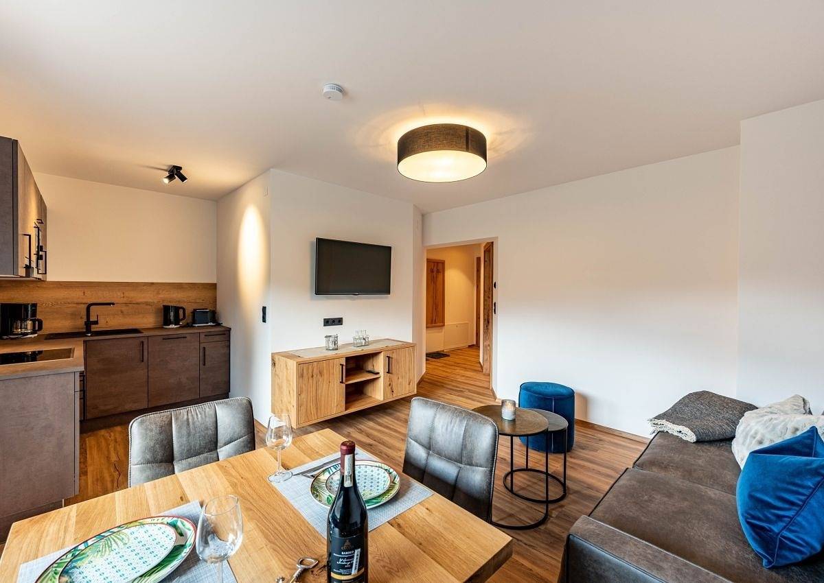 Entire holiday apartment, Apart Abendrot in Ehrwald, Ammergau alps (Austria)