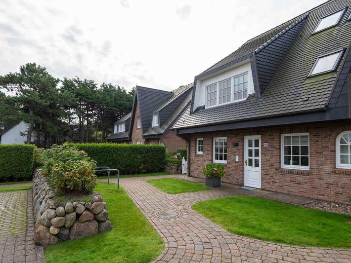 Ganze Ferienwohnung, Landhaus Weidenstieg, App. 4 - Ruhige 3-Zimmer Ferienwohnung mit ca. 54 m² Wohnfläche, für bis zu 3 Personen in Nordfriesische Inseln (Schleswig-Holstein) (Schleswig-Holstein), Wenningstedt