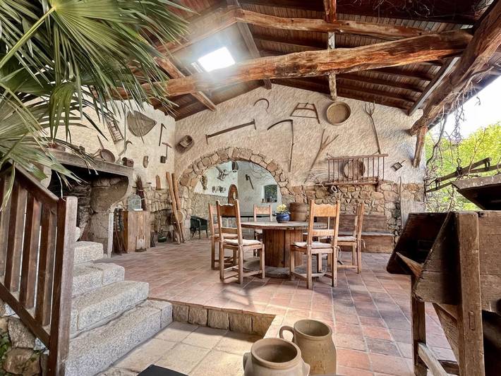 Gîte pour 9 personnes, avec terrasse ainsi que sauna et jardin dans Montbrison - 2