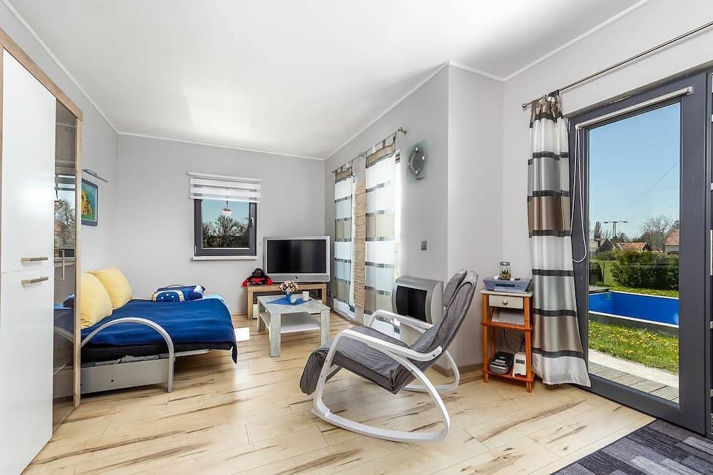Atemberaubendes alleinstehendes Ferienhaus mit privatem Pool, Terrasse und Haustiere erlaubt in Abrahamhegy, Balaton Region