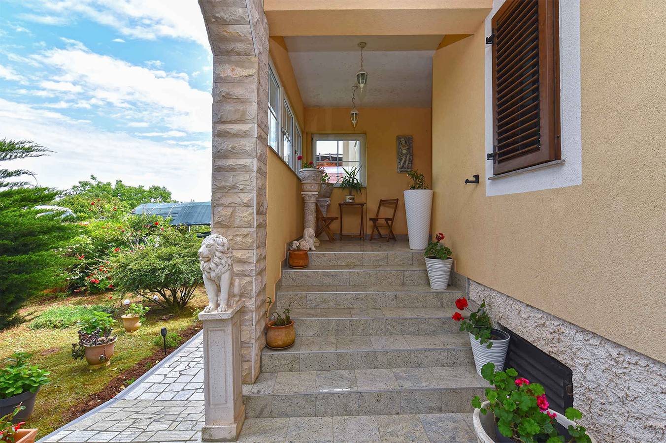 Ganze Ferienwohnung, Ferienwohnung mit Klimaanlage und Terrasse  in Banjole, Südküste Istrien