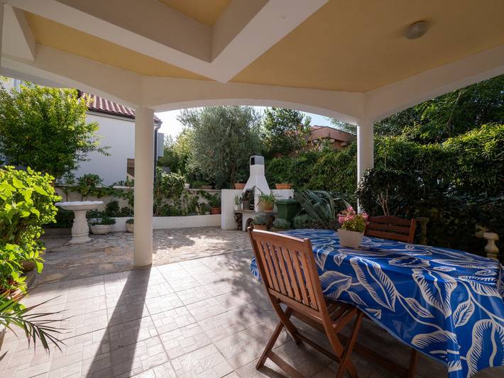 Ferienwohnung für 4 Personen, mit Balkon/Terrasse in Nin