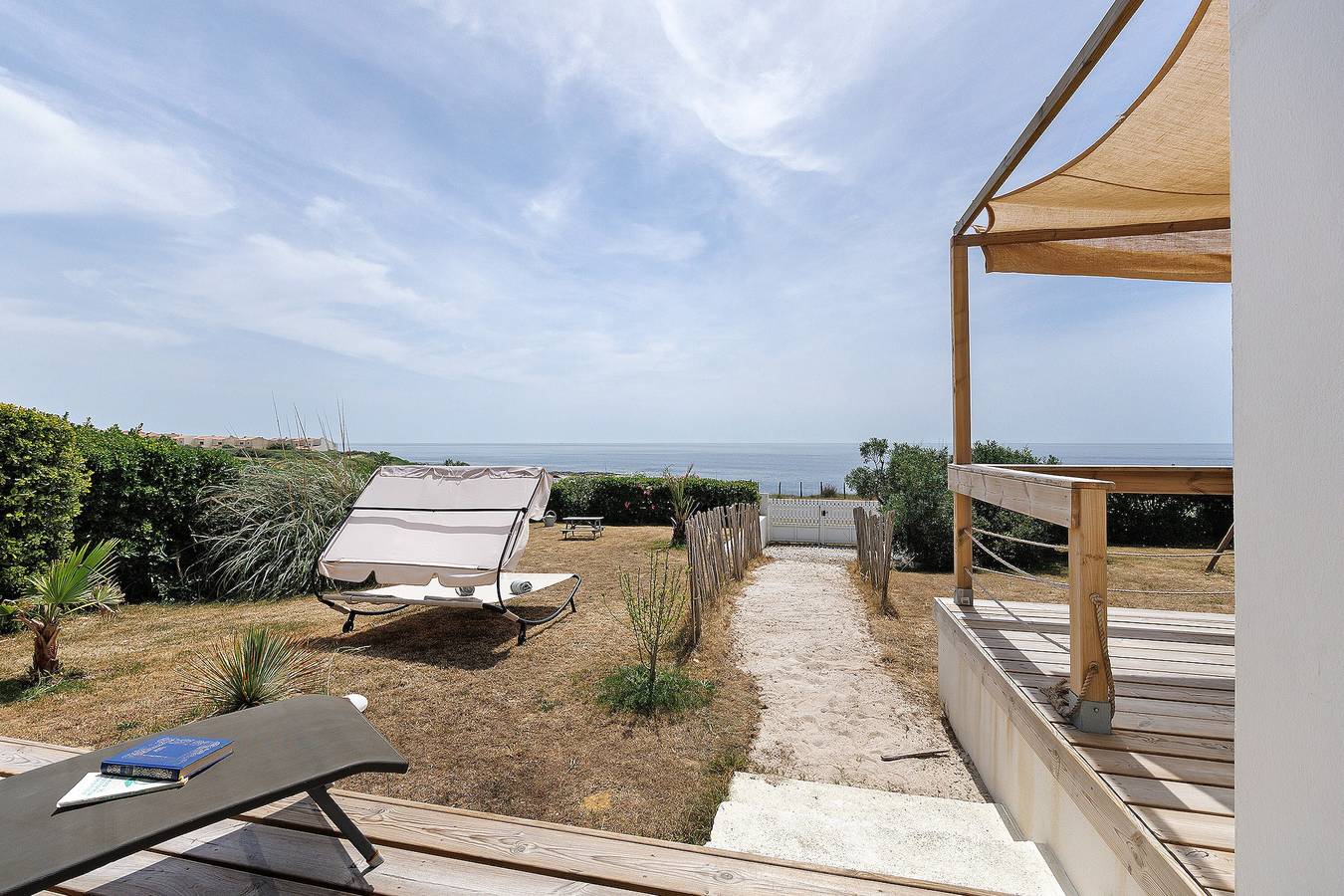 Appartement entier, Appartement 'Les Sables Pailletés 4p' avec vue mer, jardin partagé et Wi-Fi in Château-d'Olonne, Les Sables-d'Olonne