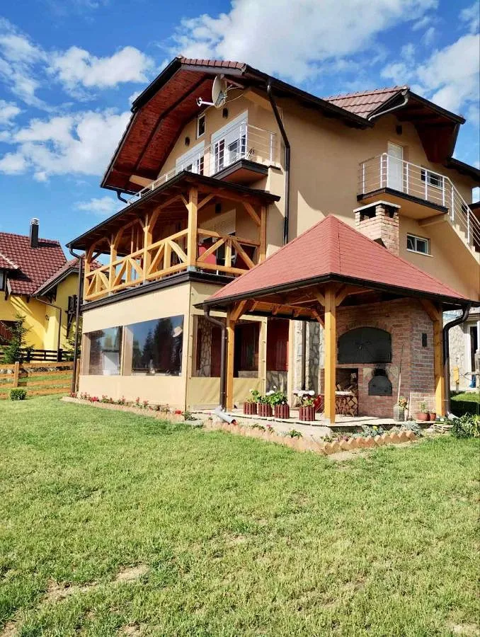 Apartamento de vacaciones para 3 personas, con vistas y jardín - 1