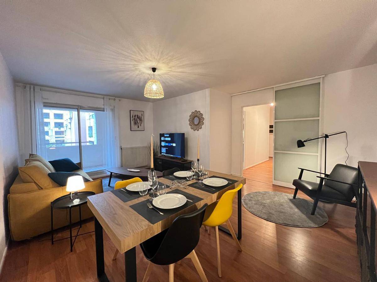 Appartement entier, Colomiers Shelter - City, Terrasse, Wifi, Netflix in Colomiers, Toulouse et ses environs