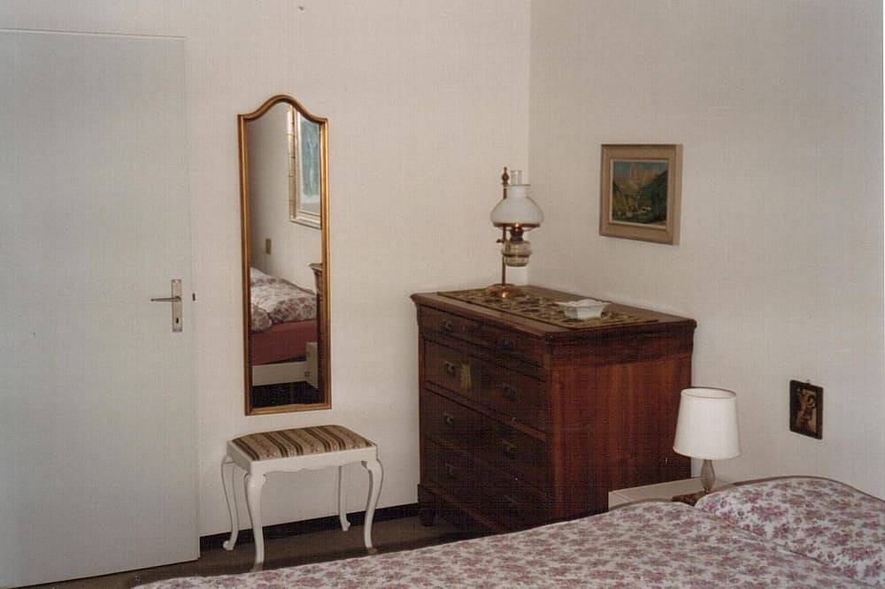 Ganze Wohnung, Eck-Wohnung im 2. Stock für 1-5 Personen. in Orselina, Tessiner Alpen