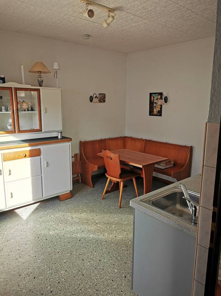 Ganze Wohnung, Kleines Appartment für Messe, Firmen und Privat mit kostenfreiem Carport in Garbsen, Region Hannover