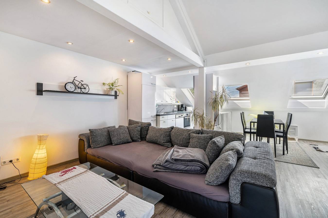 Entire apartment, Holiday Apartment with Terrace, Garden & Bbq – Pets Welcome in Balingen, Neckar-Alb