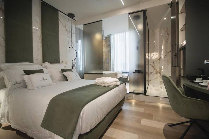 Chambre d’hôte pour 2 personnes, avec sauna et vue dans Fontaine de Trevi