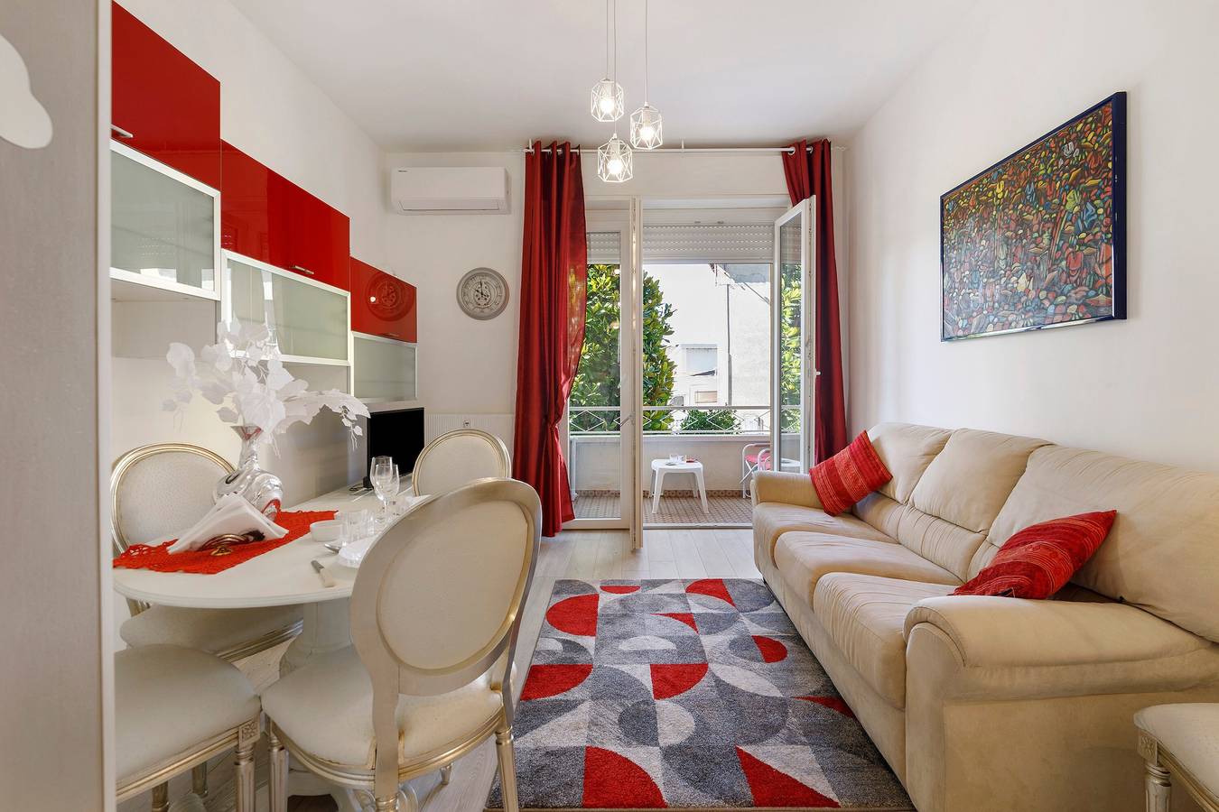 Appartement entier, Appartement « Guest House Nuvola » avec jardin commun, Wi-Fi et climatisation in Lucino, Montano Lucino