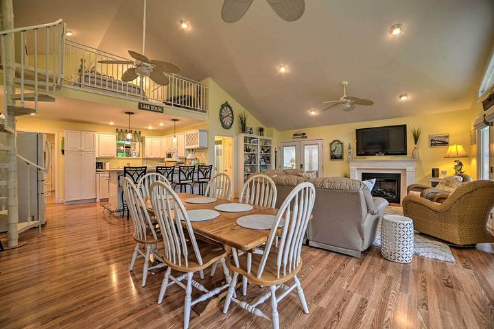 Vacation rental for 10 people, with yard and terrace in Kentucky Lake