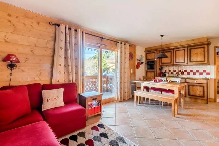 Gîte pour 6 personnes, avec balcon dans Office De Tourisme Des Carroz - 4