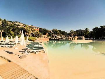 Villa für 8 Personen, mit Terrasse und Pool in Grimaud
