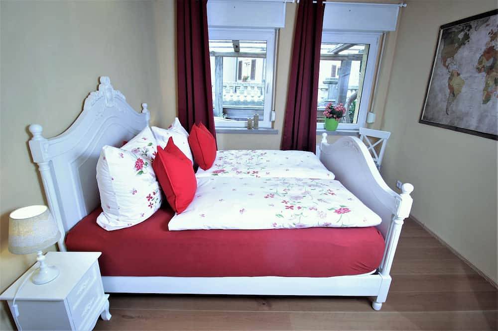 Ganze Wohnung, Bezaubernde Ferienwohnung Romantika inmitten des Zittauer Gebirges/ Kurort Oybin in Oybin, Zittauer Gebirge