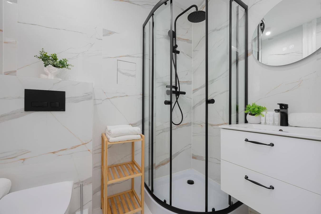 Estudio entero, Wrzeciono 52 | Warszawa | Bright Studio | Balcony in Bielany, Varsovia