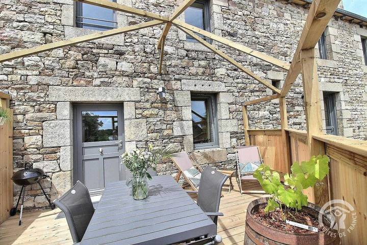Gîte pour 3 personnes, avec Terrasse et Jardin à Plourivo