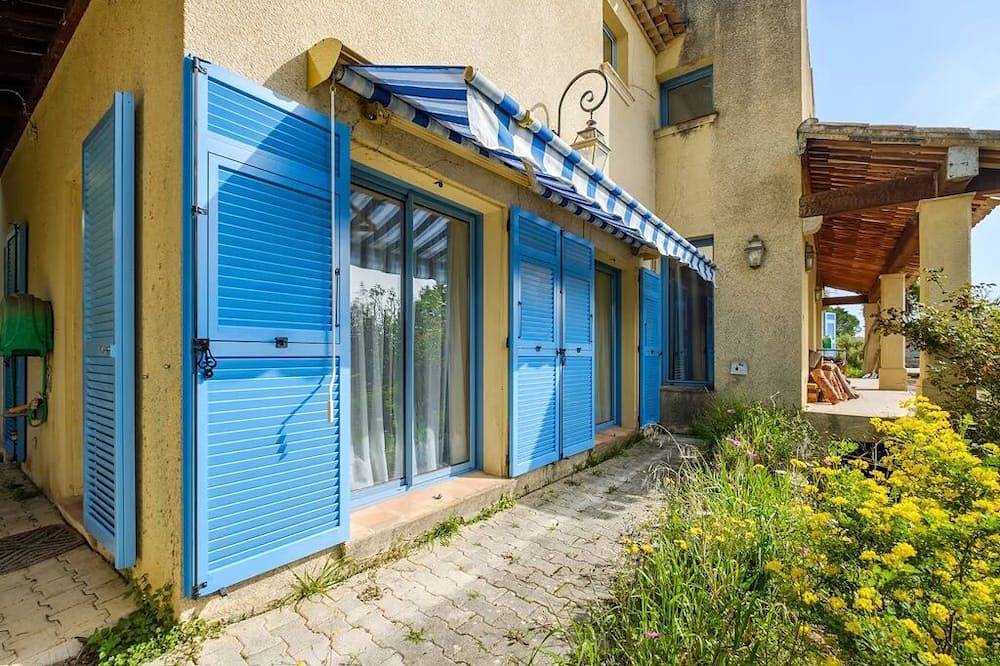 Appartement entier, Séjours de rêves Côte d'Azur Appart N°1/50m² Grande Piscine à débordement 10 x 7 in Châteauneuf-Grasse, Côte méditerranéenne (France)