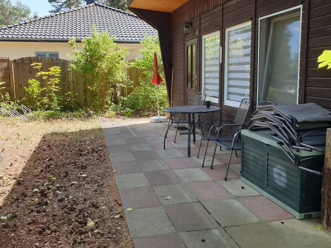 Ganze Wohnung, Holz-Bungalow mit Terrasse in Borkheide, Mittelmark