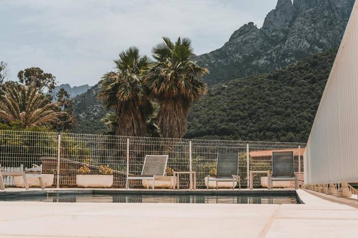 Hôtel pour 2 personnes, avec vue ainsi que piscine et terrasse dans Porto (Corse) - 2