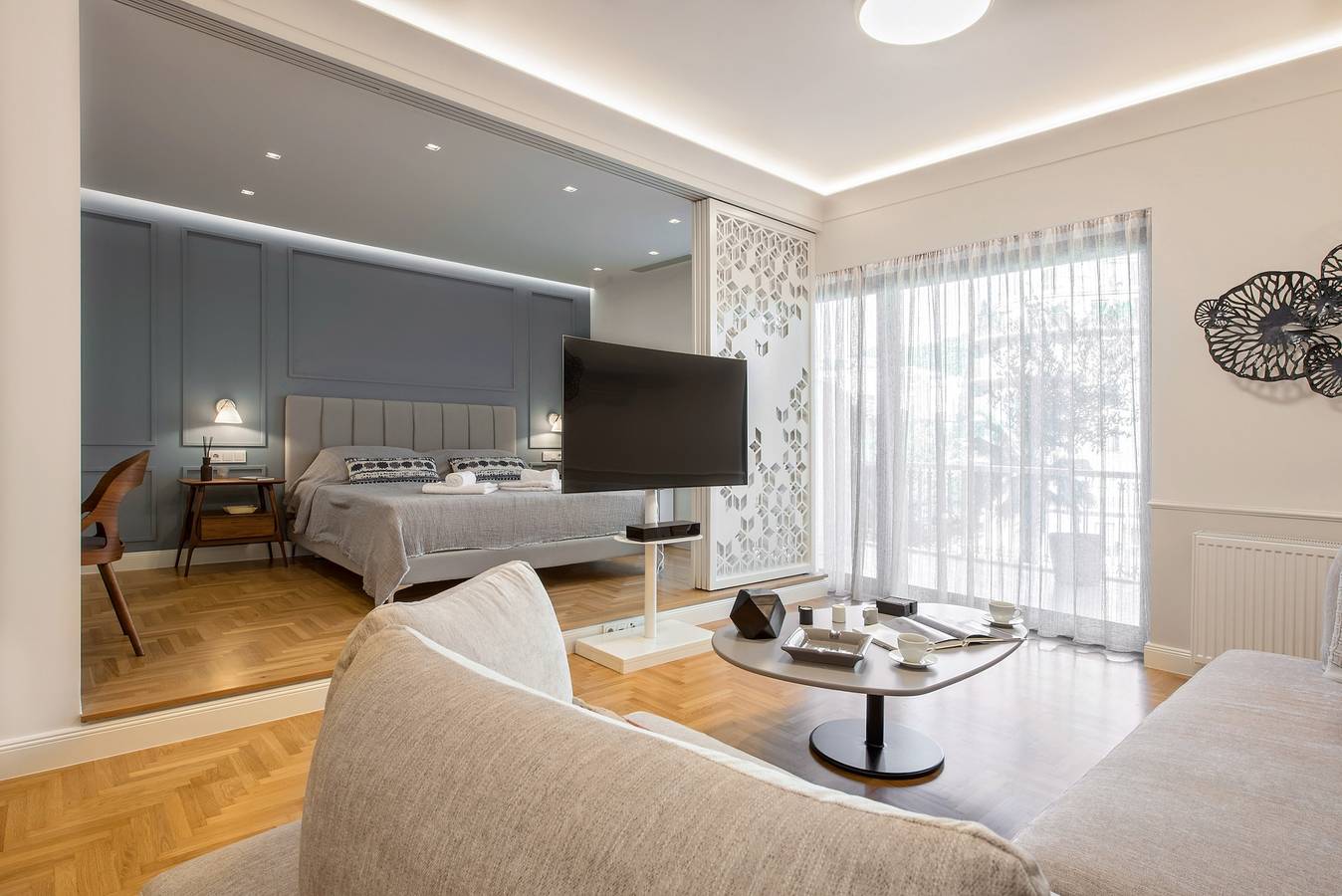 Entire apartment, Vas. Sofias 96 · Chic central Athens apartment at in Central Section of Athens, Athens