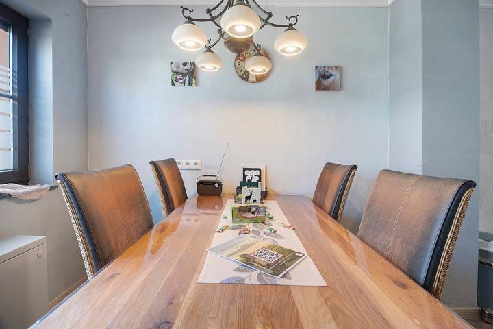 Casa Renata: casa de vacaciones con terraza privada, jardín y wifi in Schüller, Rureifel (Nordrhein-westfalen)