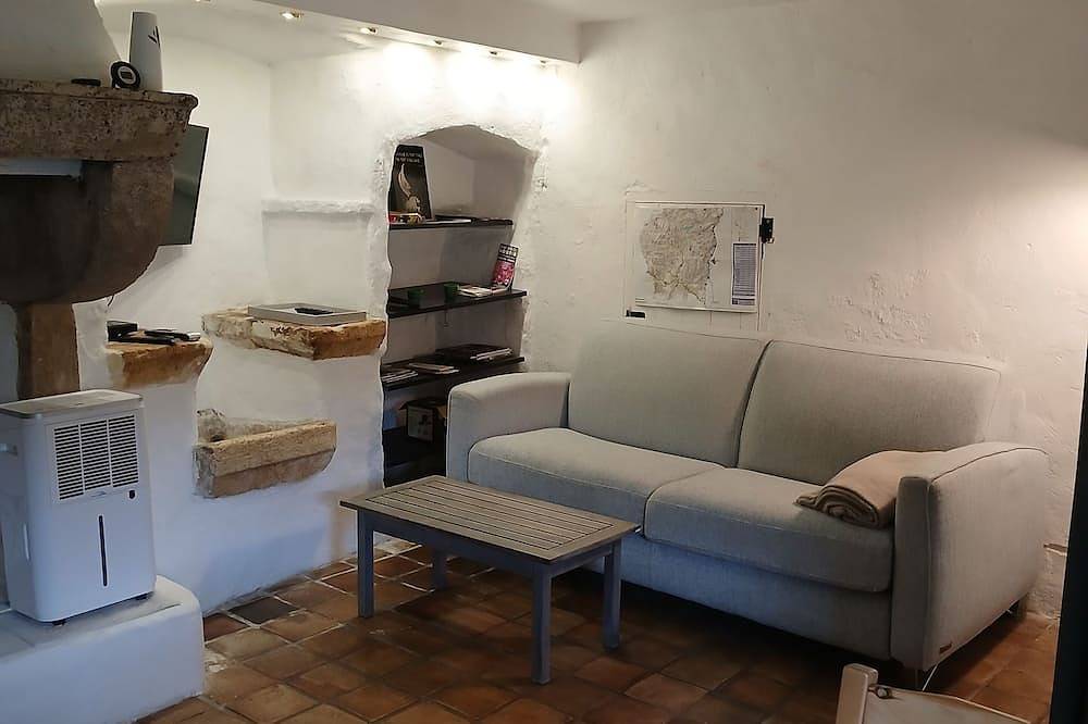 Appartement entier, Le Montadou Appartement in Saint-Montan, Privas (arrondissement)