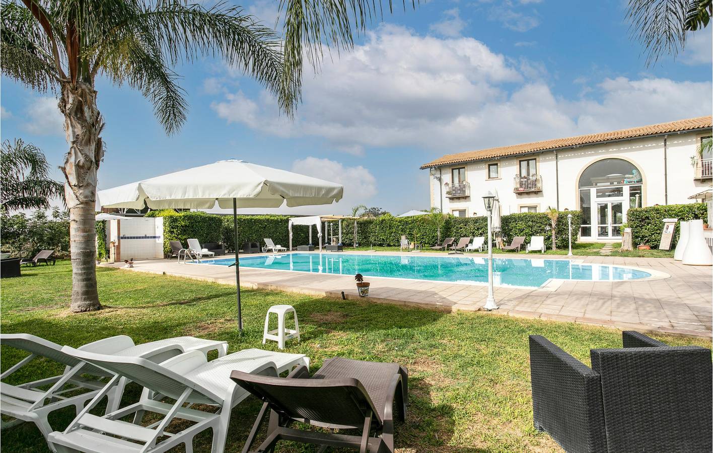 Appartamento di 160 mq a bordo piscina: A/C, WiFi e cucina in Cassibile, Siracusa
