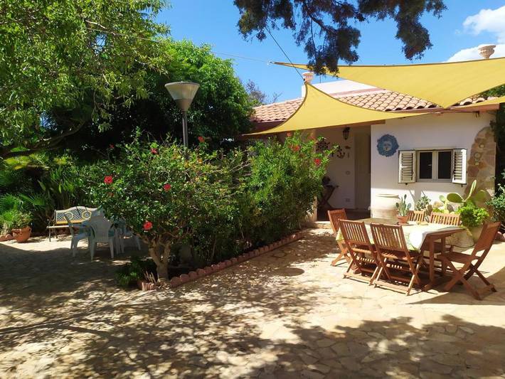 Casa vacanza per 2 persone, con Terrazza e Giardino nonché Piscina e Panorama a Portopalo di Capo Passero