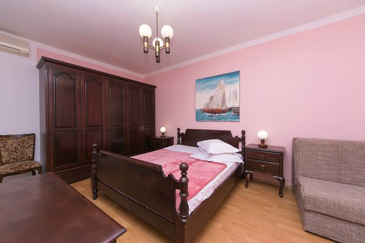 Ferienwohnung für 3 Personen, mit Balkon/Terrasse in Brela