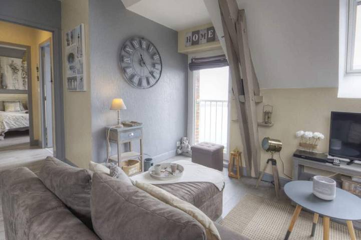 Appartement entier, Appartement 4* vue mer exceptionnelle plages du débarquement Normandie France in Port-en-Bessin-Huppain, Région de Bayeux