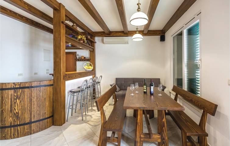 Ferienhaus für 10 Personen, mit Terrasse, kinderfreundlich in Tucepi - 3