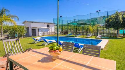 Finca für 14 Personen, mit Balkon/Terrasse und Pool in Álora