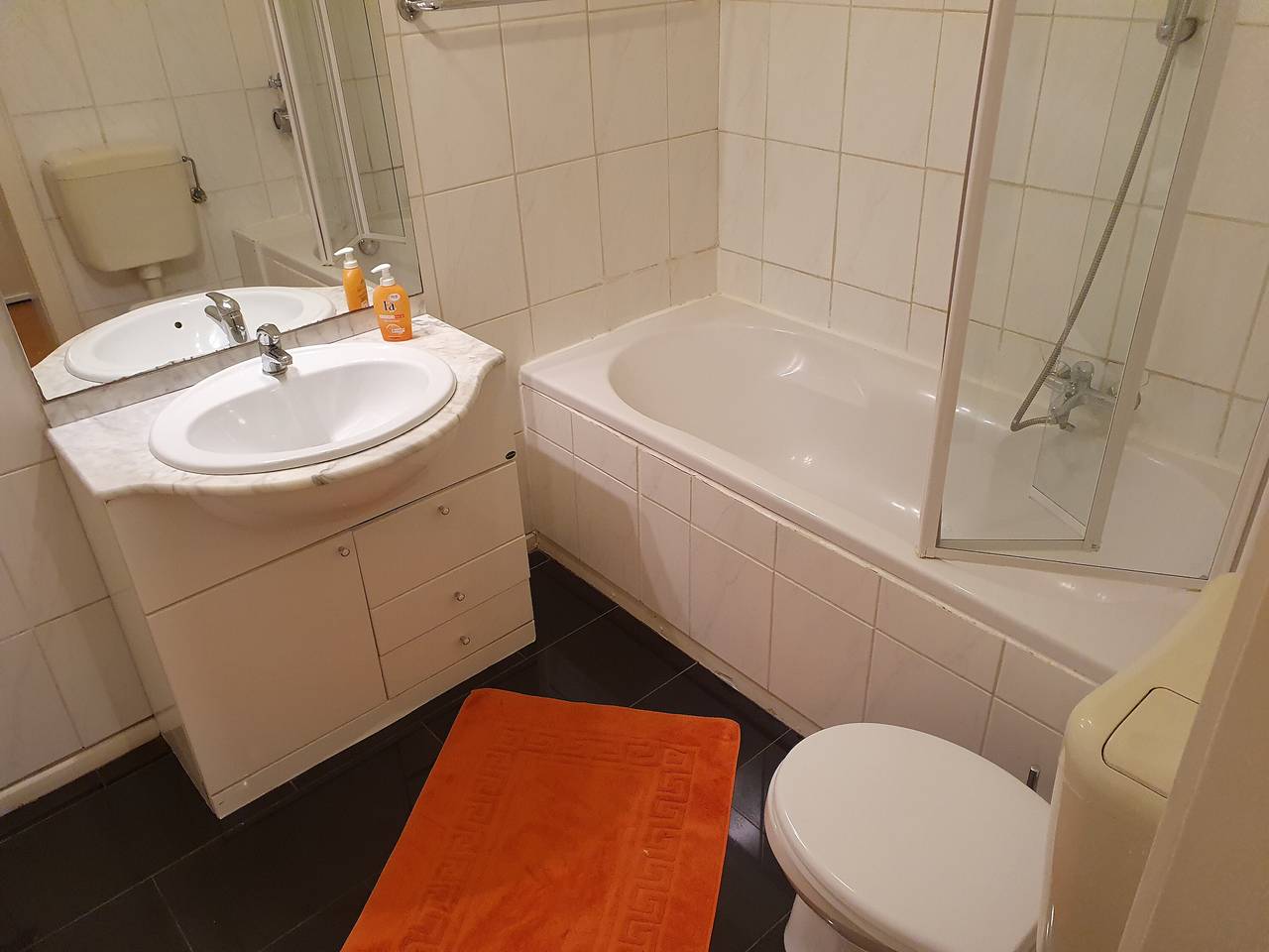 Ganze Ferienwohnung, Ferienwohnung Süer - Ferienwohnung für max. 2 Personen (Nichtraucher) in Hannover Mitte, Hannover
